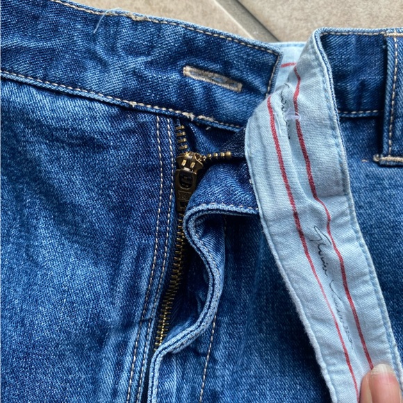 VINTAGE HIGH WAISTED DENIM SHORTS - Picture 5 of 8